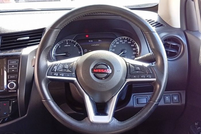 NISSAN 2021 4WD 2.3 AT DOUBLE CAB GREY  4686 full