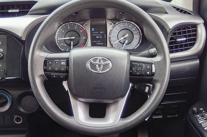 REVO PRE 2021 2.4 ENTRY AT DOUBLE CAB BLACK 709 full