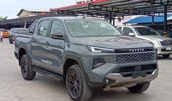 TRAVO OVERLAND PLUS 4WD 2026 2.8 AT DOUBLE CAB GREY  25608 full