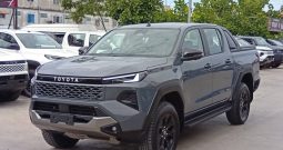 TRAVO OVERLAND PLUS 4WD 2026 2.8 AT DOUBLE CAB GREY  25608