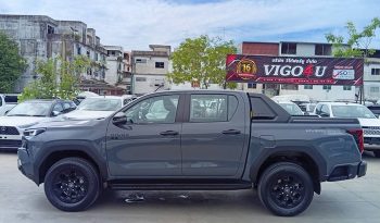 TRAVO OVERLAND PLUS 4WD 2026 2.8 AT DOUBLE CAB GREY  25608 full