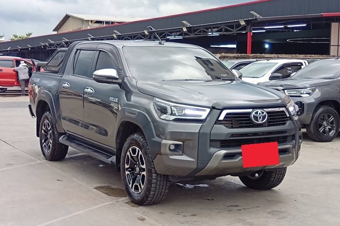 REVO PRE 2023 2.4 MID AT DOUBLE CAB DARK GREY  2882 full