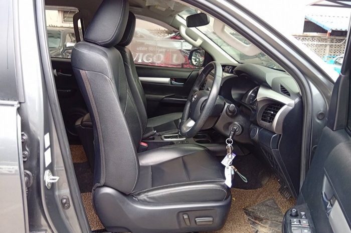REVO PRE 2023 2.4 MID AT DOUBLE CAB DARK GREY  2882 full