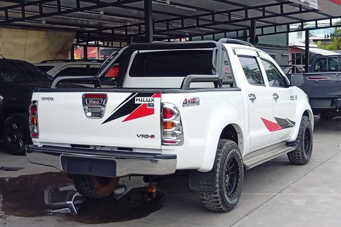 VIGO 4WD 2010 3.0G AT DOUBLE CAB WHITE  4097 full