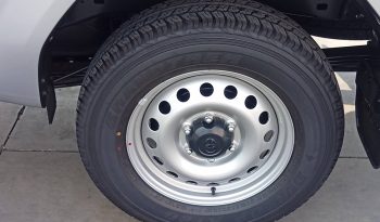 TRAVO 4TREX 4WD 2026 2.8 MT STANDARD SILVER  92020 full