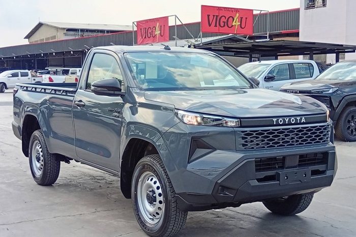 TRAVO 4TREX 4WD 2026 2.8 MT STANDARD GREY  93509 full
