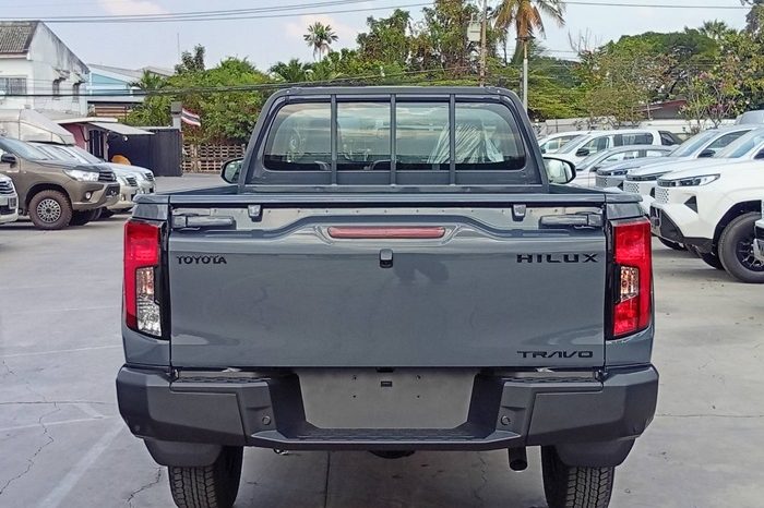 TRAVO 4TREX 4WD 2026 2.8 MT STANDARD GREY  93509 full