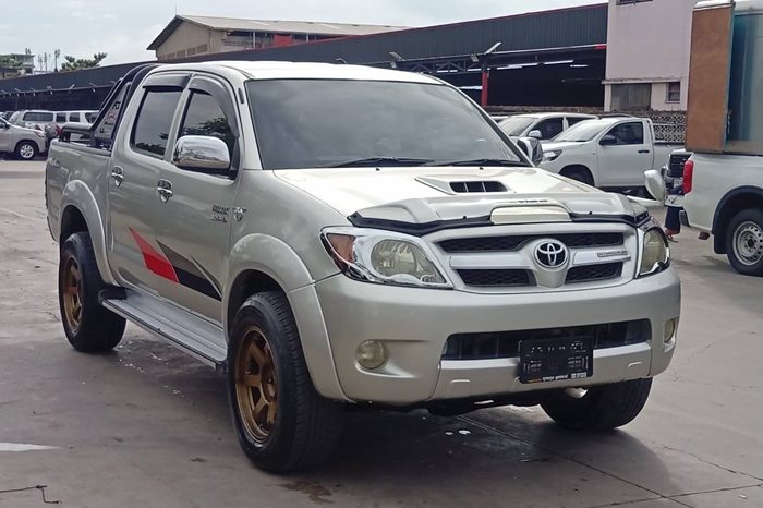 VIGO 4WD 2006 3.0G AT DOUBLE CAB SILVER  8931 full