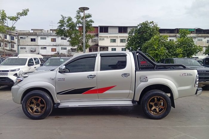 VIGO 4WD 2006 3.0G AT DOUBLE CAB SILVER  8931 full