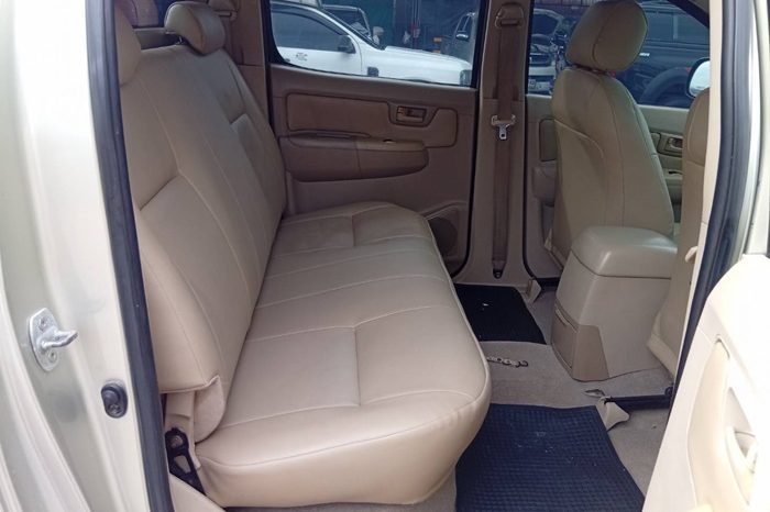 VIGO 4WD 2006 3.0G AT DOUBLE CAB SILVER  8931 full