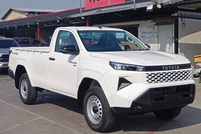TRAVO 4TREX 4WD 2026 2.8 MT STANDARD WHITE 93114 full