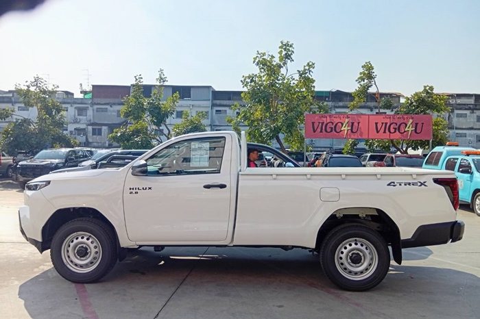 TRAVO 4TREX 4WD 2026 2.8 MT STANDARD WHITE 93114 full