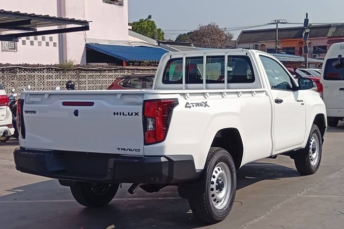 TRAVO 4TREX 4WD 2026 2.8 MT STANDARD WHITE 93114 full