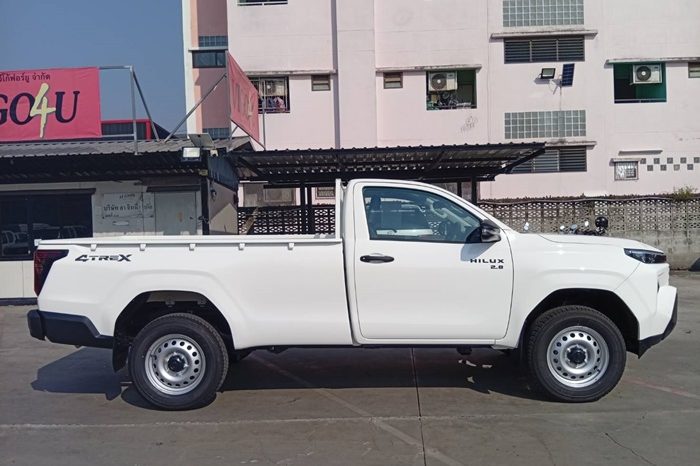 TRAVO 4TREX 4WD 2026 2.8 MT STANDARD WHITE 93114 full
