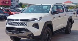 TRAVO OVERLAND PRE 2026 2.8 AT DOUBLE CAB WHITE  40096