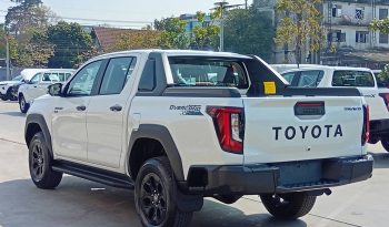 TRAVO OVERLAND PRE 2026 2.8 AT DOUBLE CAB WHITE  40096 full