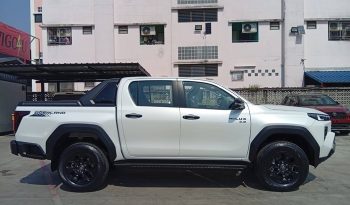 TRAVO OVERLAND PRE 2026 2.8 AT DOUBLE CAB WHITE  40096 full