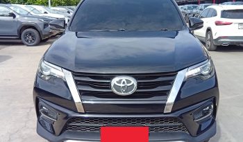 TOYOTA 2WD 2020 2.8V AT FORTUNER BLACK  8325 full