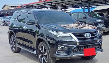 TOYOTA 2WD 2020 2.8V AT FORTUNER BLACK  8325 full