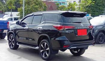 TOYOTA 2WD 2020 2.8V AT FORTUNER BLACK  8325 full