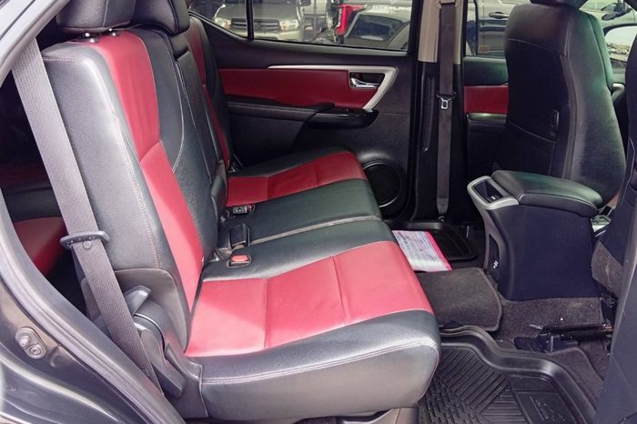 TOYOTA 2WD 2020 2.8V AT FORTUNER BLACK  8325 full