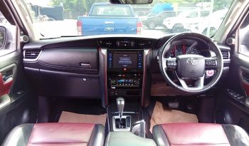 TOYOTA 2WD 2020 2.8V AT FORTUNER BLACK  8325 full