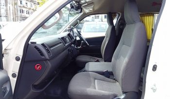 TOYOTA 2WD 2019 2.7 MT COMMUTER WHITE  3322 full
