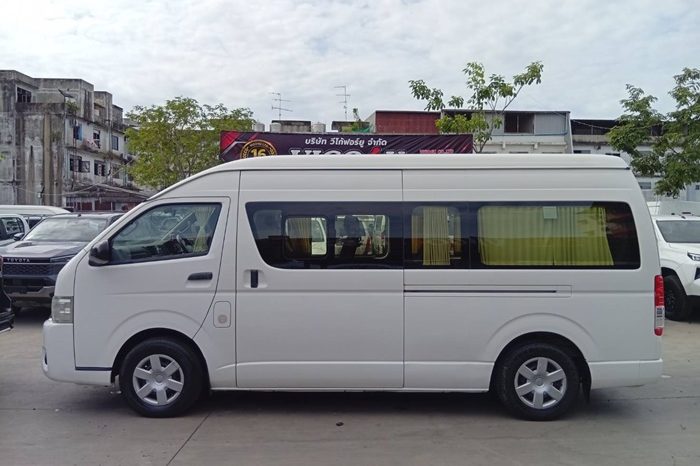 TOYOTA 2WD 2019 2.7 MT COMMUTER WHITE  3322 full