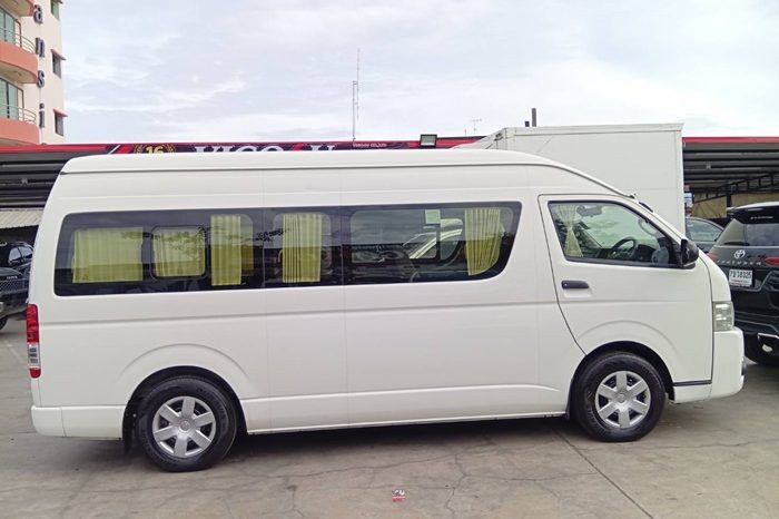 TOYOTA 2WD 2019 2.7 MT COMMUTER WHITE  3322 full