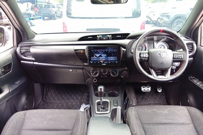 GR 2WD 2022 2.8G AT DOUBLE CAB WHITE  472 full