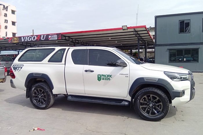 ROCCO 4WD 2022 2.8 HIGHT AT SMART CAB WHITE  9477 full
