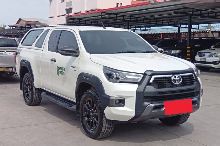 ROCCO 4WD 2022 2.8 HIGHT AT SMART CAB WHITE  9441 full