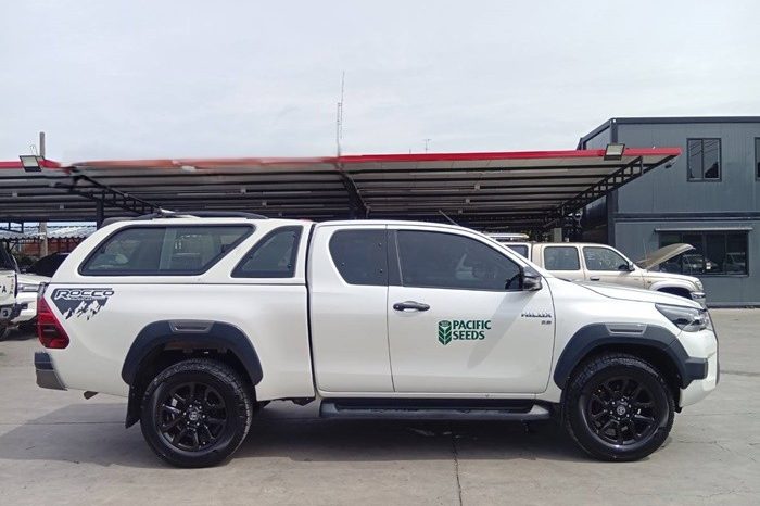 ROCCO 4WD 2022 2.8 HIGHT AT SMART CAB WHITE  9441 full