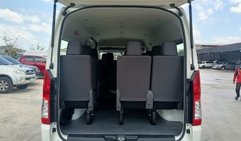 TOYOTA 2026 2WD 2.8 MT COMMUTER WHITE  6962 full