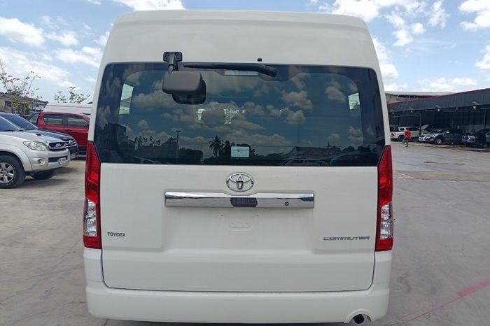 TOYOTA 2026 2WD 2.8 MT COMMUTER WHITE  6962 full