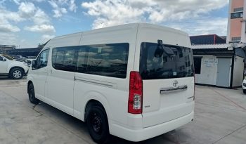 TOYOTA 2026 2WD 2.8 MT COMMUTER WHITE  6962 full