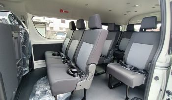 TOYOTA 2026 2WD 2.8 MT COMMUTER WHITE  6962 full