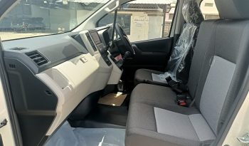 TOYOTA 2026 2WD 2.8 MT COMMUTER WHITE  6962 full