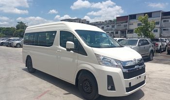 TOYOTA 2026 2WD 2.8 MT COMMUTER WHITE  6962 full
