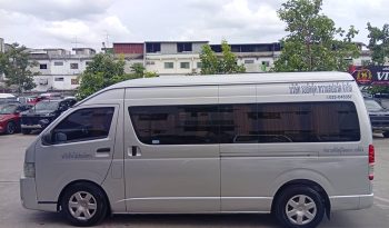 TOYOTA 2WD 2017 3.0 MT COMMUTER SILVER 2139 full