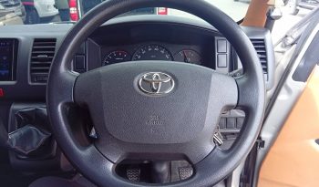 TOYOTA 2WD 2017 3.0 MT COMMUTER SILVER 2139 full
