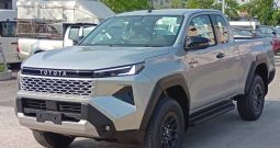 TRAVO 4TREX PREMIUM 4WD 2026 2.8 AT SMART CAB SILVER 32153
