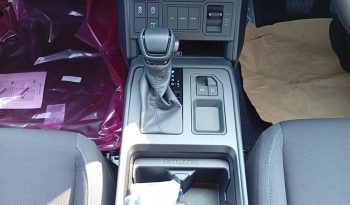 TRAVO 4TREX PREMIUM 4WD 2026 2.8 AT SMART CAB SILVER 32153 full