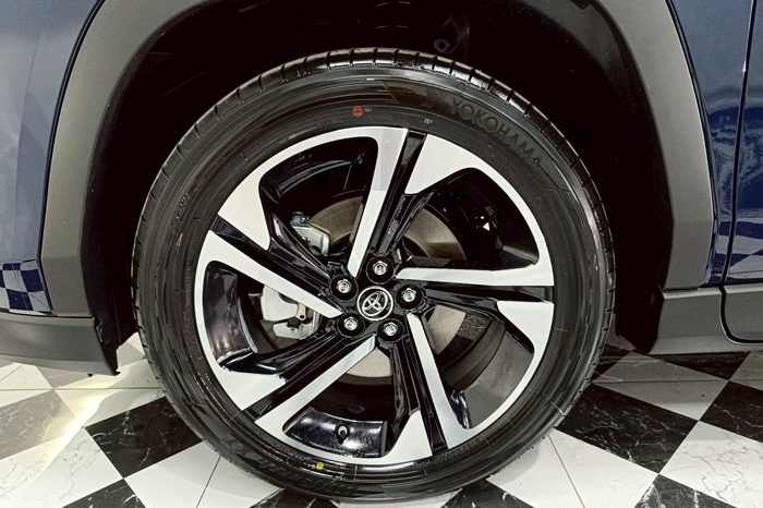 TOYOTA 2026 SUV PREMIUM YARIS CROSS 2WD 1.5 AT BLUE  72821 full