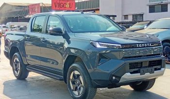 TRAVO E 2026 EV AT DOUBLE CAB GREY  800175 full