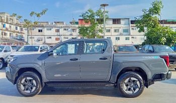 TRAVO E 2026 EV AT DOUBLE CAB GREY  800175 full
