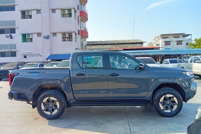 TRAVO E 2026 EV AT DOUBLE CAB GREY  800175 full