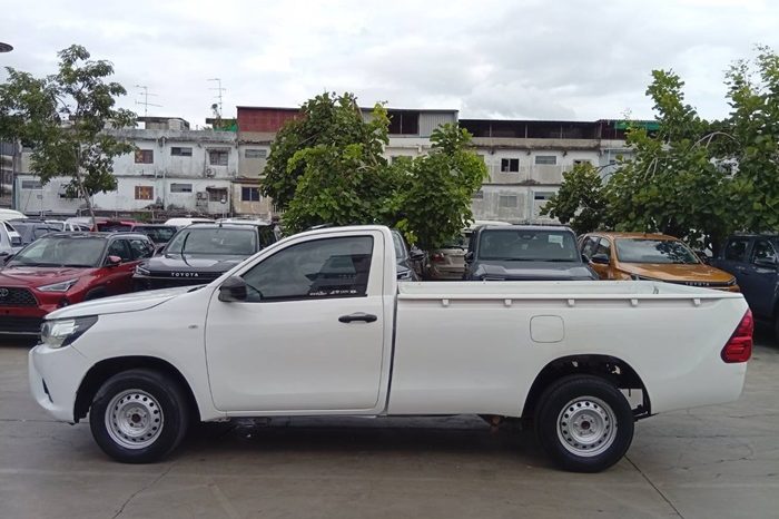 REVO 2WD 2018 2.4J MT STANDARD WHITE  4079 full