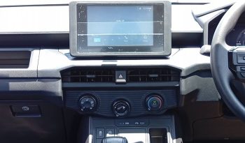 TRAVO SMART PRE 2026 2.8 AT DOUBLE CAB SILVER0  201571 full