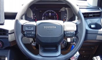 TRAVO SMART PRE 2026 2.8 AT DOUBLE CAB SILVER0  201571 full